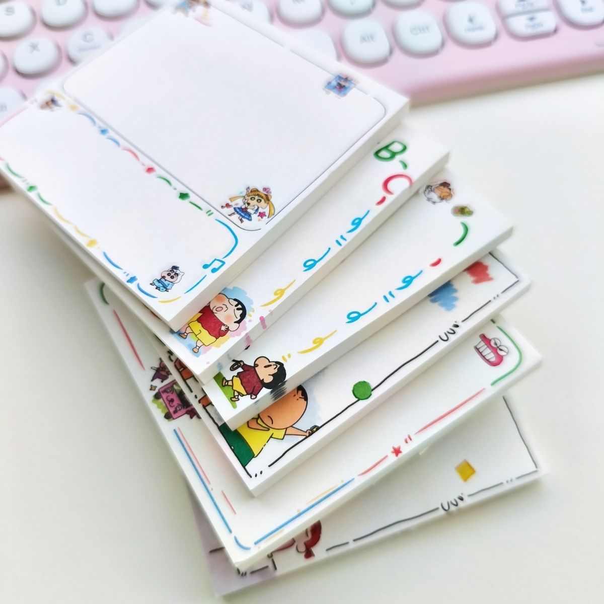 Crayon Shin-chan Cartoon Niedl – Anime Cosplay Merchandise Bewertung und Preis